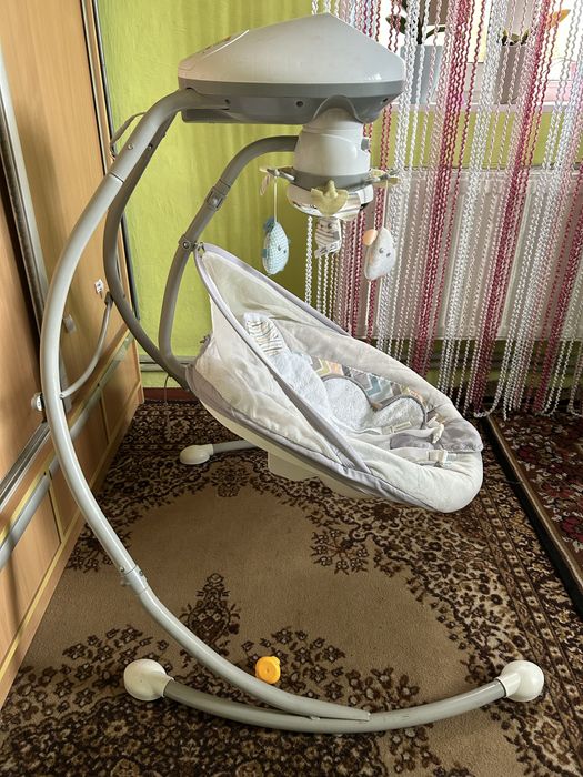 Гойдалка, заколисуючий центр fisher price