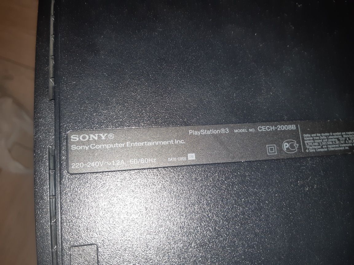 Продам игровую приставку Sony PlayStation 3 Slim CECH-2008B.