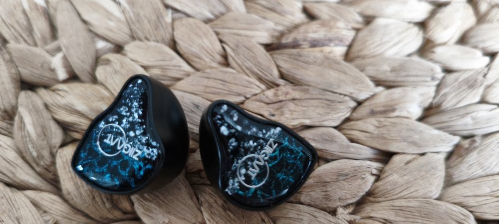 ZiiGaat x Hangout. Audio: Odyssey 2