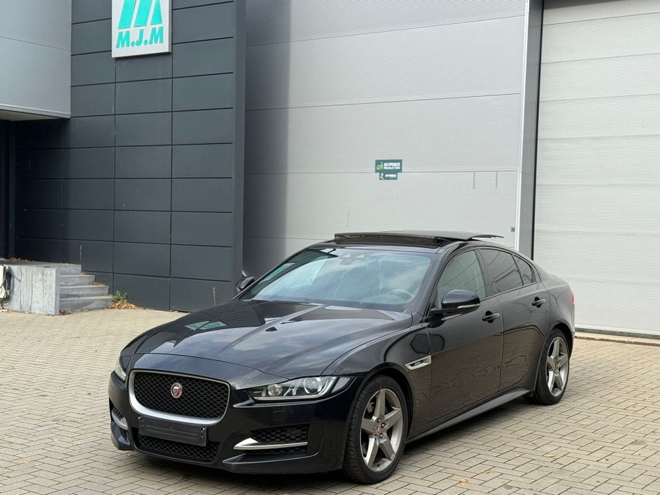 Jaguar XE 2.0d 180PS R-Sport Ledy Xenon Navi Panoramadach 2018 Fullll