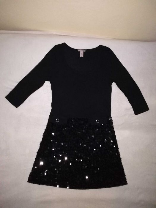 Piękna czarna sukienka H&M z cekinami
