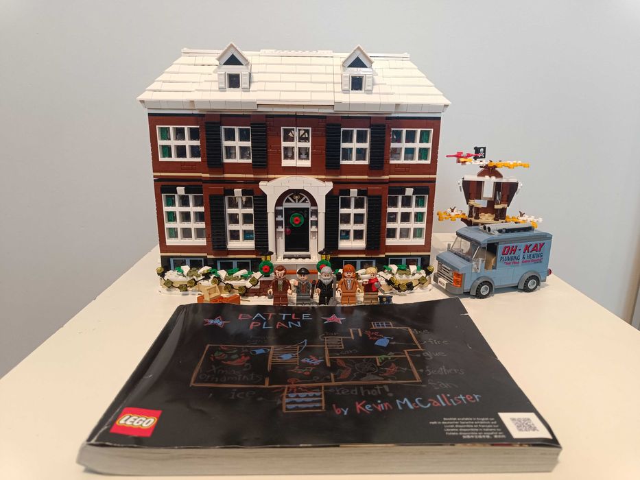 Lego Ideas 21330 Kevin sam w domu