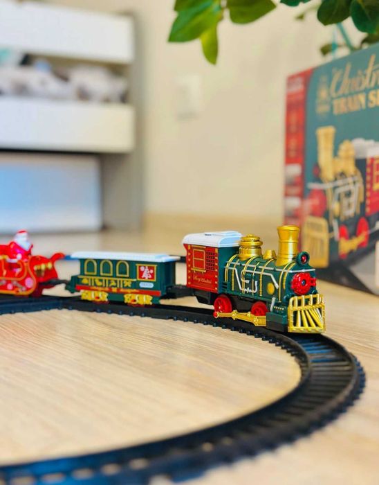 Потяг Новорічний з трьома вагонами залізна дорога поїзд ТОП продаж