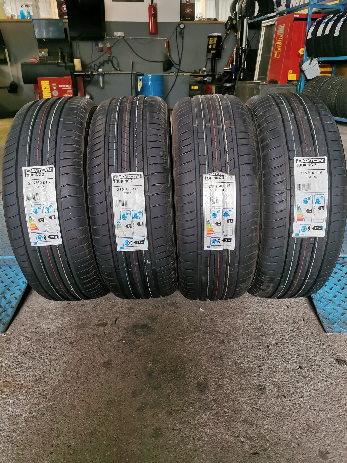 SUPER OKAZJA Komplet opon 215/60R16 99H Dayton Touring 2 z 2017r.