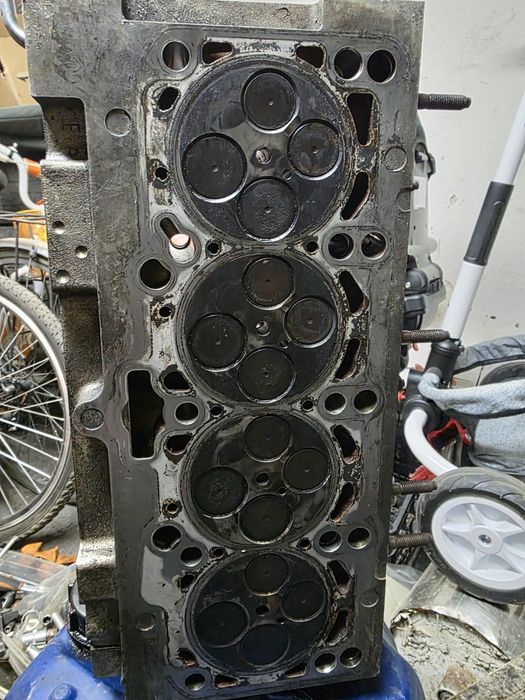 Głowica  na sprzedaż 2.0 16v mam 2 sztuki obie sprawne