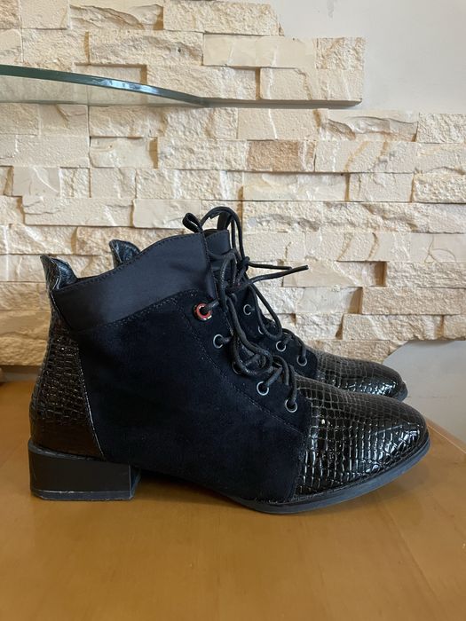 Класні утеплені ботінки, р. 39