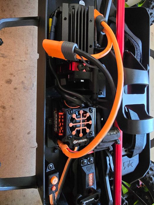 Carro  rc Arrma mojave 6s