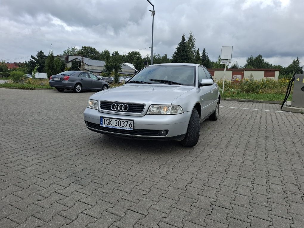 Audi a4 b5 1.6 benzyna