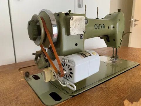 Máquina de costura Oliva CL50