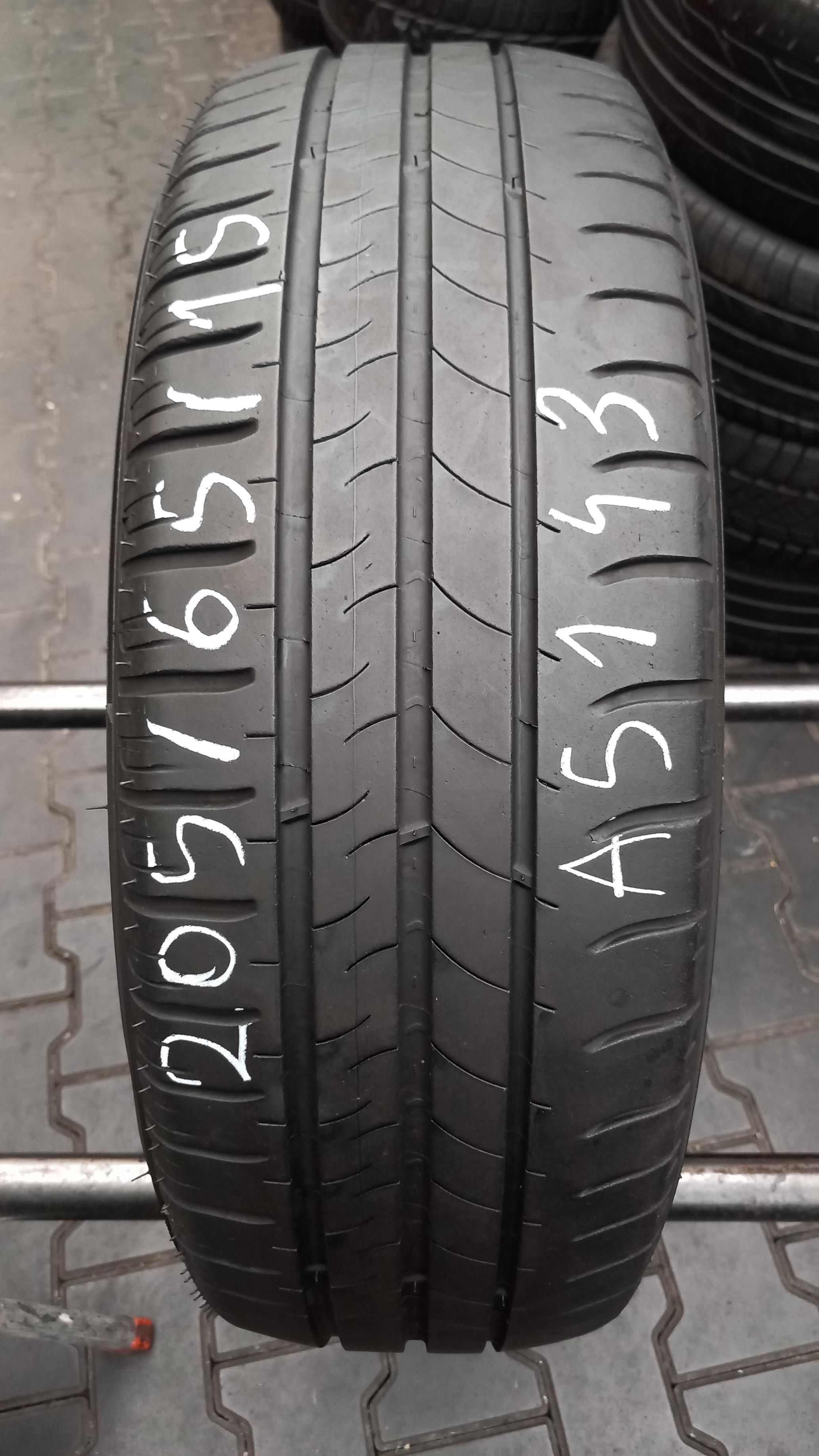 205/65/15 Michelin Energy Saver 94H