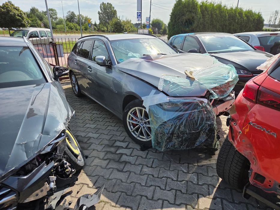 BMW Seria 3 BMW 330e M Sport Touring • Plug-in Hybrid • Uszkodzony • Okazja .Auto