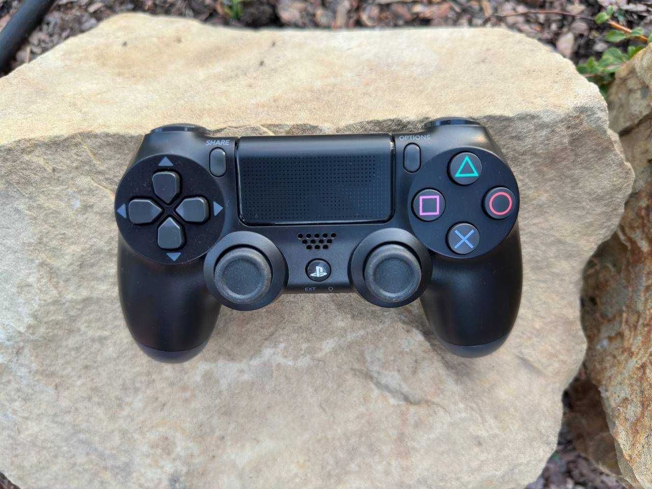 Геймпад Dualshock 4 Revision 2 Black (чорний) бу ідеальний стан