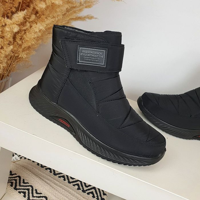 Жіночі черевики зимові чорні
