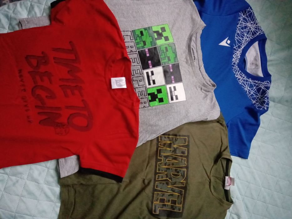 Koszulki chlopiece  134/140 4szt