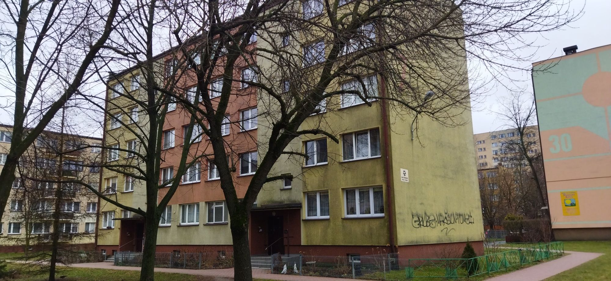 Sobieskiego 40 merów 2 pokoje balkon 1 piętro