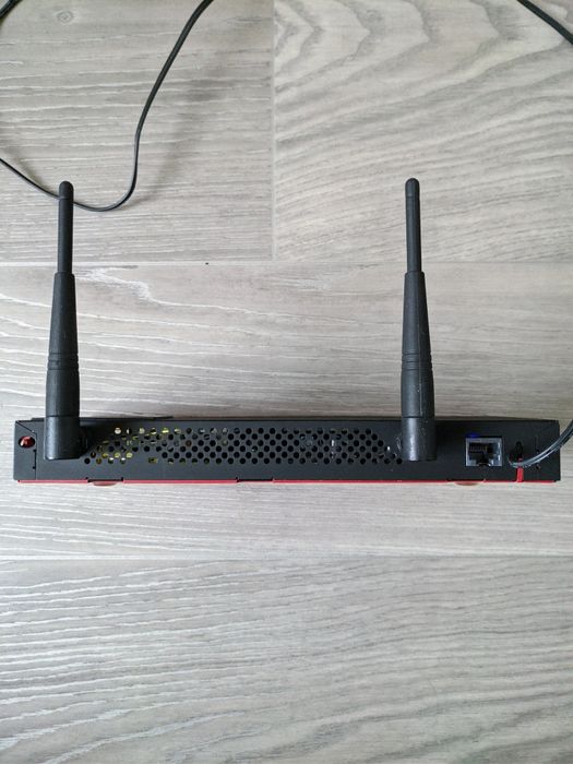 Маршрутизатор роутер Mikrotik RB2011UAS-2HnD
