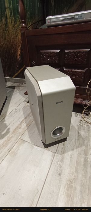 Leitos DVD com sistema de som 4.1 Philips.