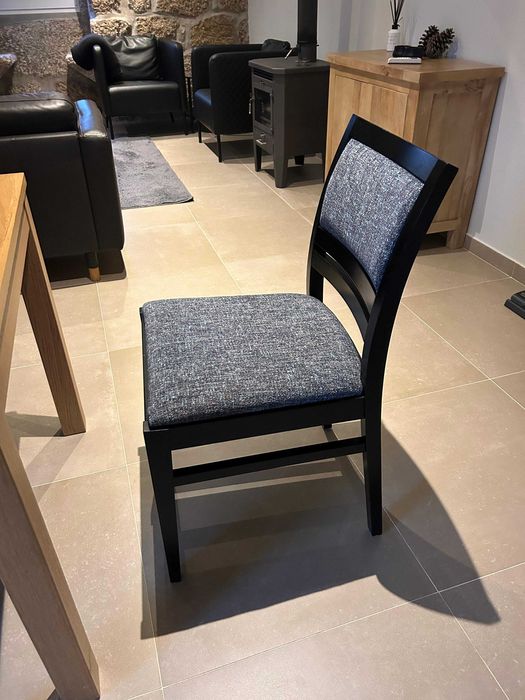 Vendo Mesa Sala/Jantar Extensível + 7 Cadeiras