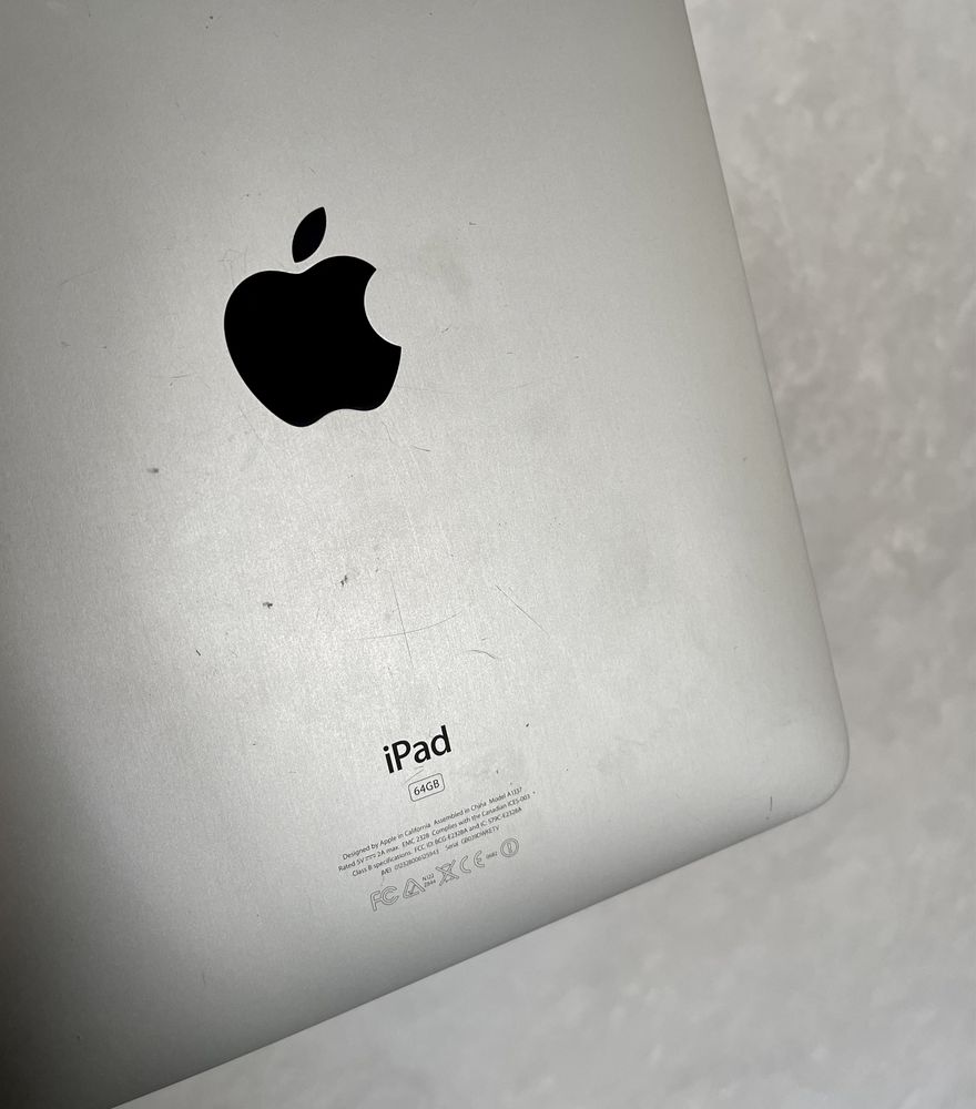 iPad 1,  Model A1337, 64 GB, Wi-Fi, Sim-карт, зарядка. Потребує ремонт