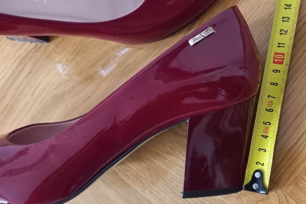 Туфлі 37р жіночі  виробництво Польща