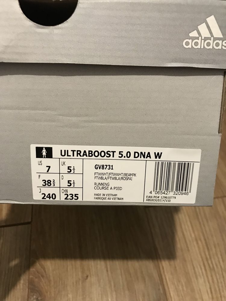 Sprzedam Nowe Buty Adidas UltraBoost r. 38 2/3 oryginalne z metkami