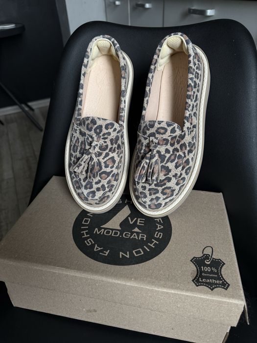 Модні леопардові сліпони