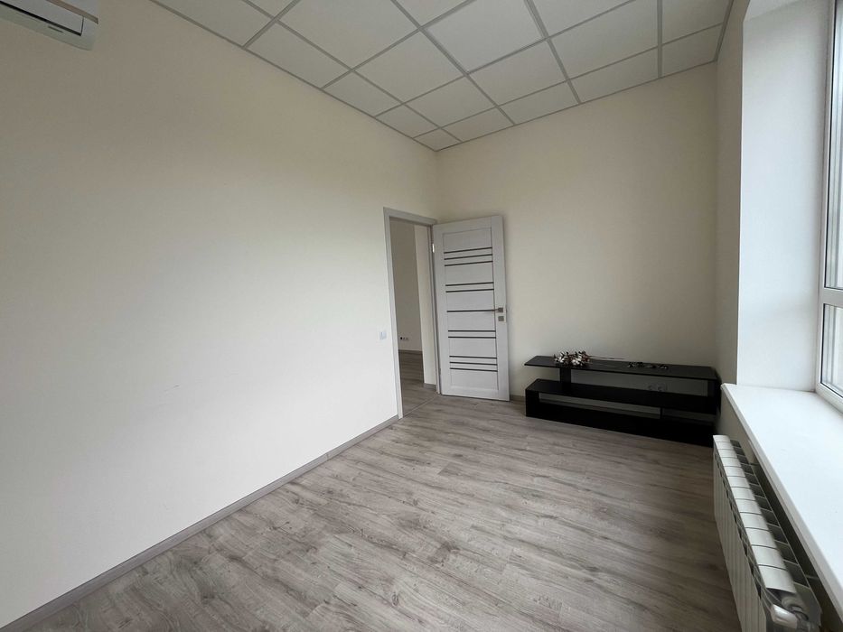 БЕЗ% Продам офіс Глибочицька 17, з ремонтом, площа 76 кв.м.