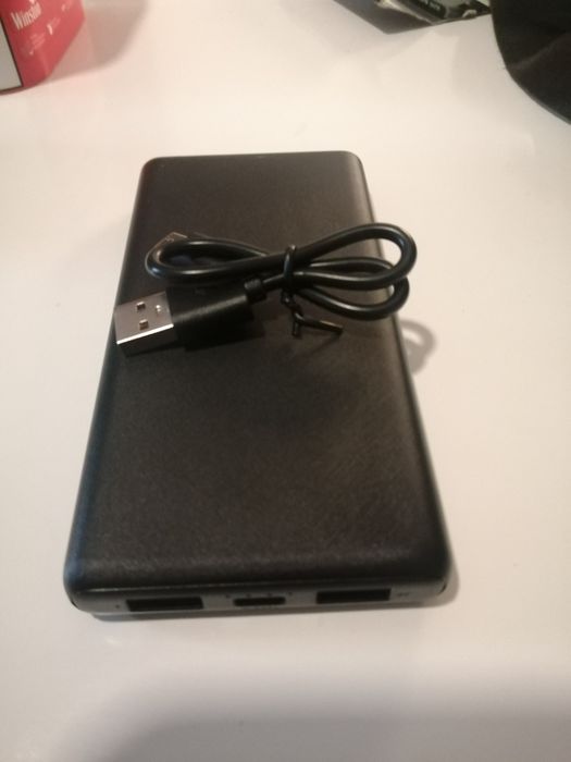 Powerbank contact 10.000mhz como novo 10€ preço negociávell