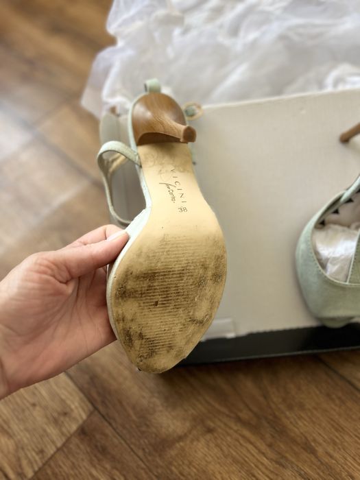 Босоніжки 37 розмір