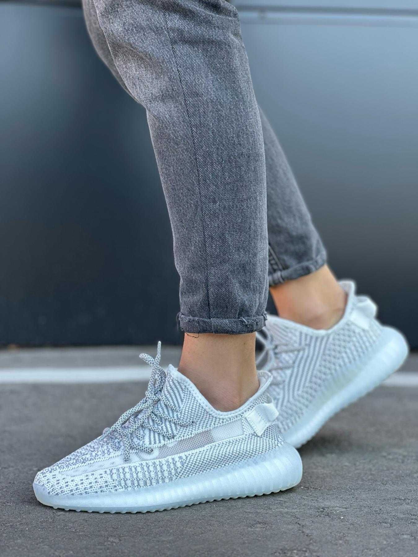 Кросівки текстиль у стилі yeezy adidas (р.36-45) 4 кольори