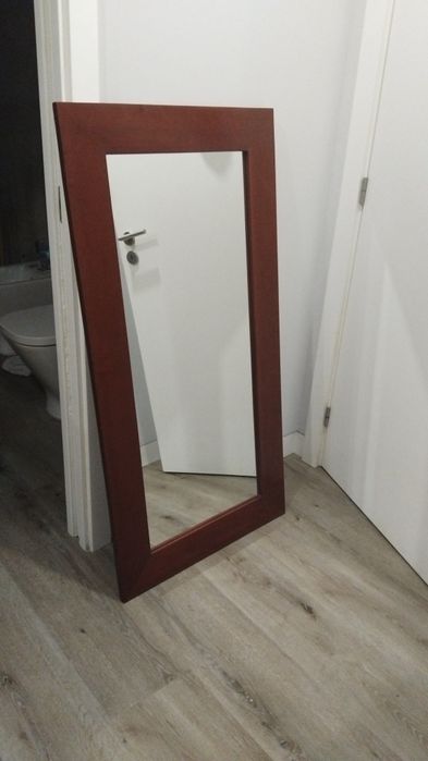 Vendo este belo espelho.