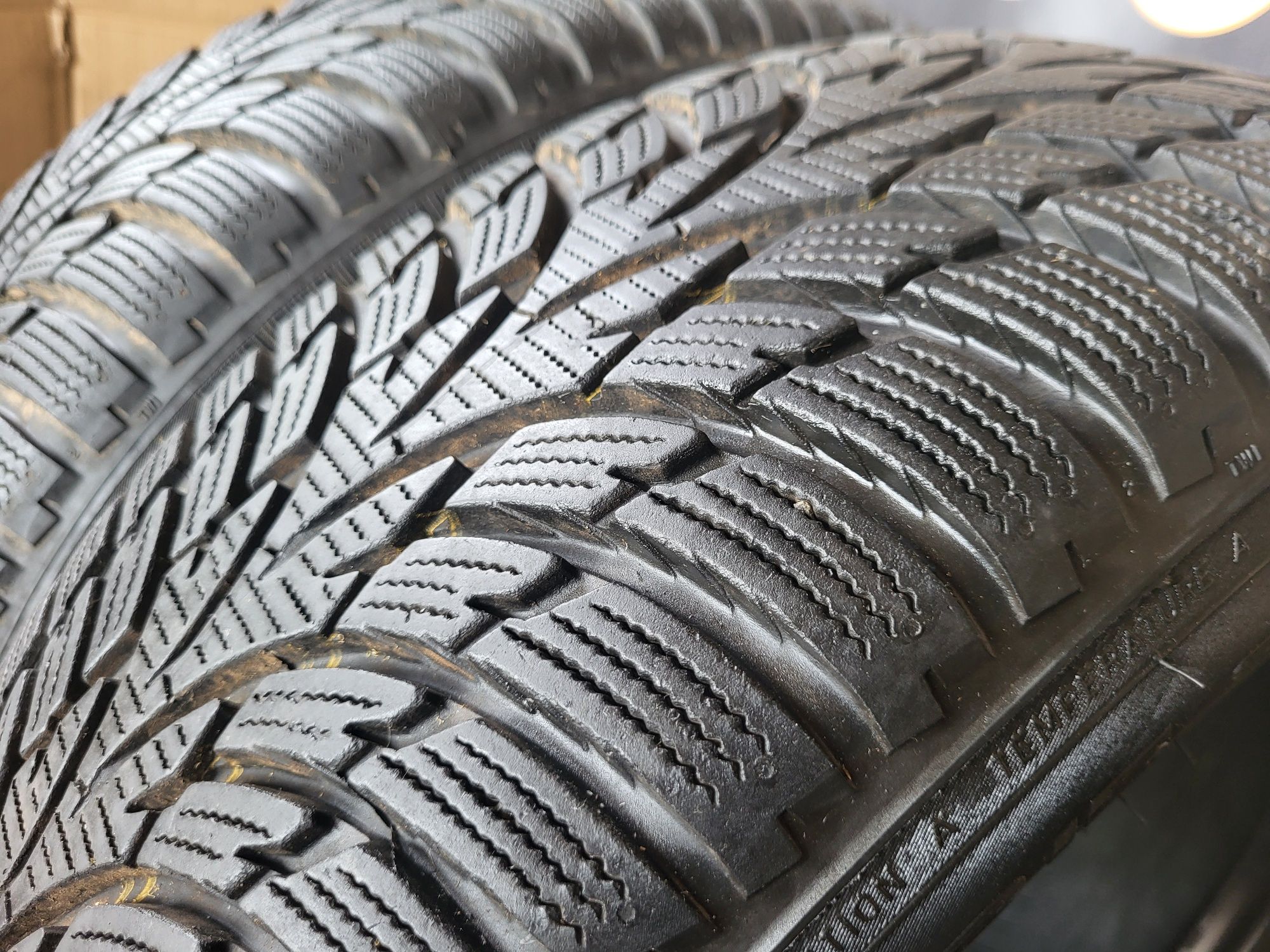 Opony zimowe 195/65/15 Nokian 7mm