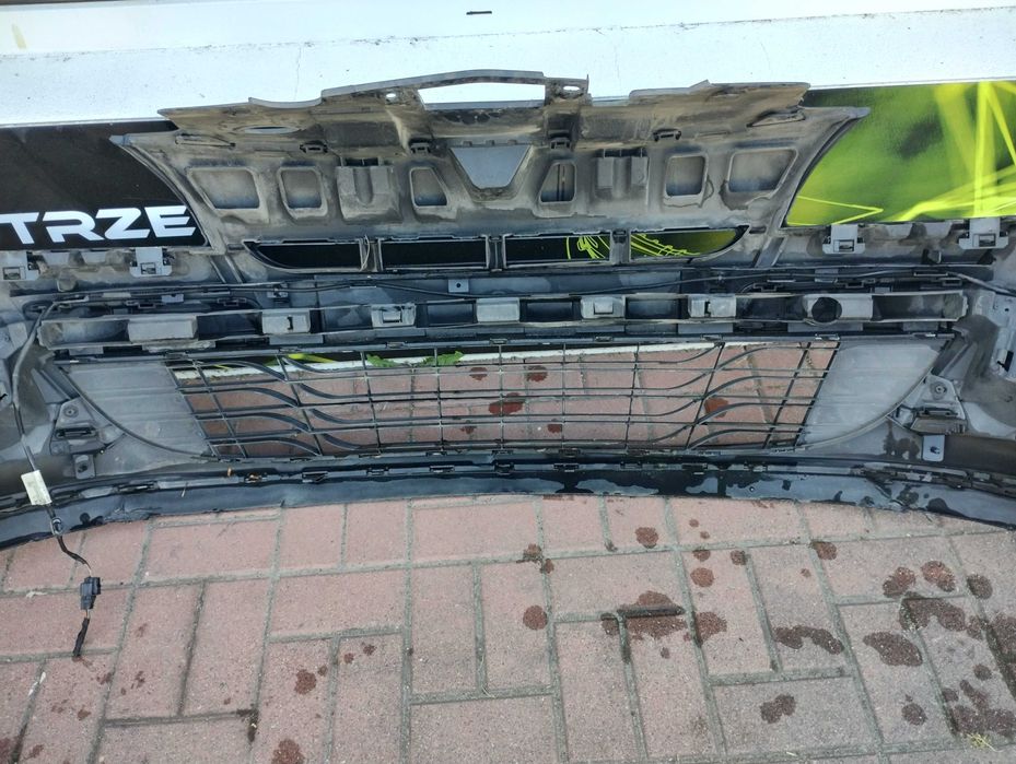 Zderzak przedni Renault Megane III