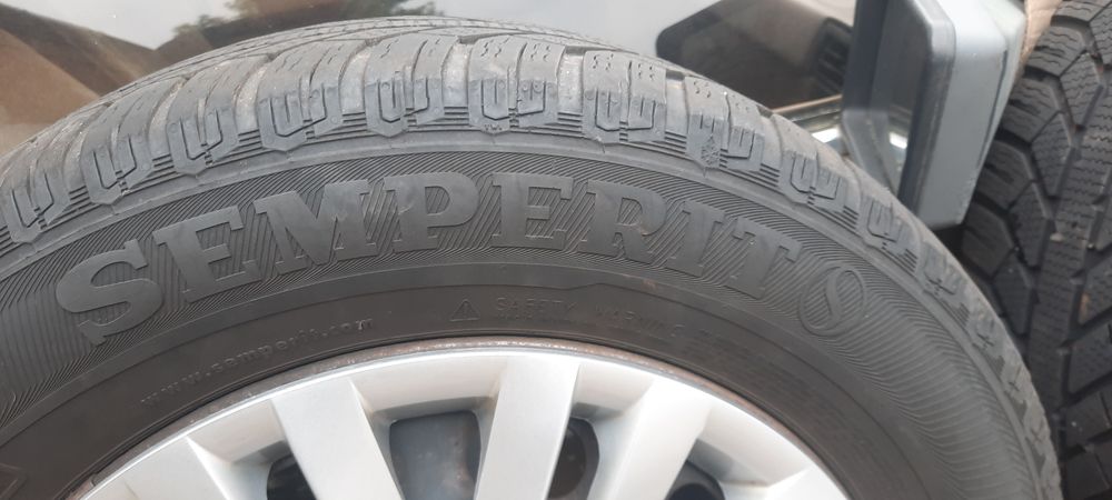 Шини зимові (в зборі диски 5/100 і ковпаки)  195/65 R15 SEMPERIT
