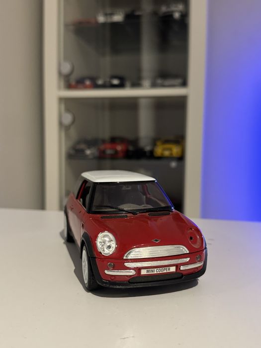 Carros miniaturas escala 1/24