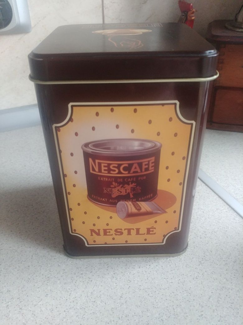 Kolekcjonerska puszka Nescafe lata 70