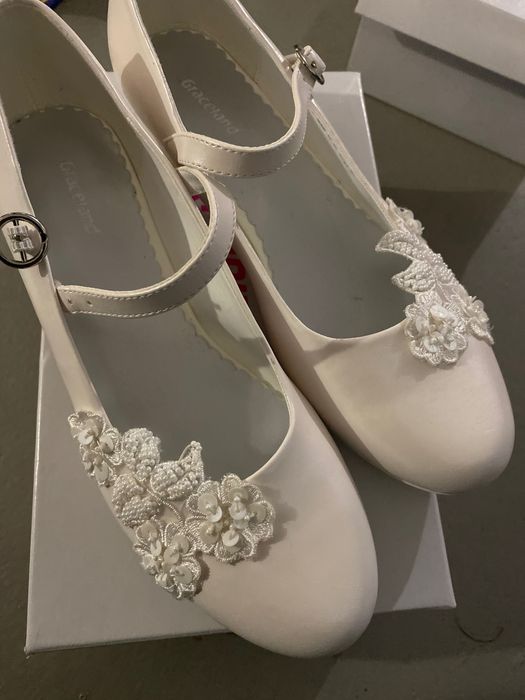 Buty białe komunijne