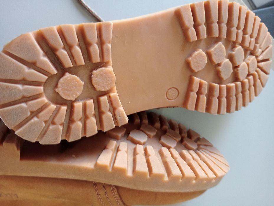 Cieple buty skórzane Advance 39 rozmiar