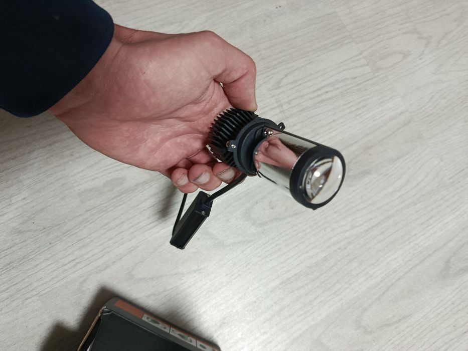 Led лампа h4 с линзой