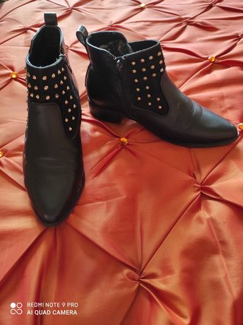 Ботинки женские черные