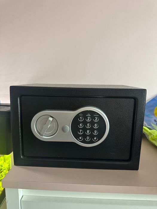 Sejf domowy mały