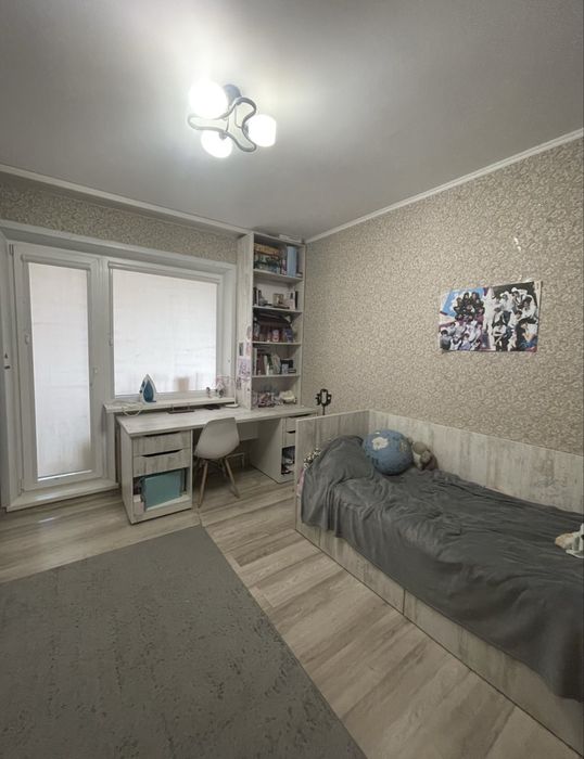 Продається 4 кімнатна квартира