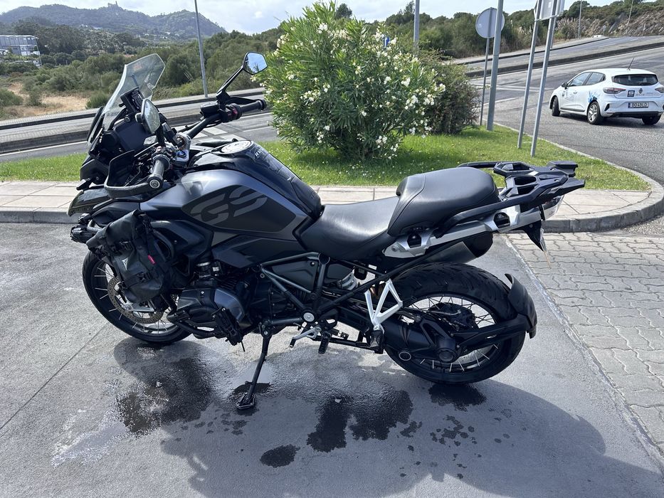 BMW GS 1250R Triple Black