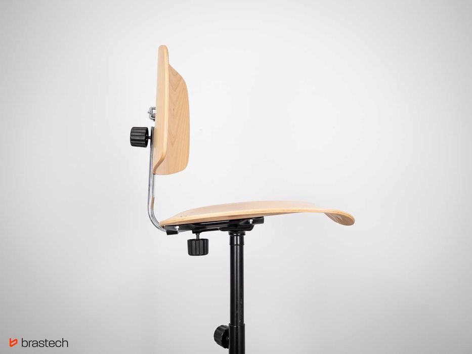 Krzesło warsztatowe, sklejka bukowa, na kółkach, lakierowane