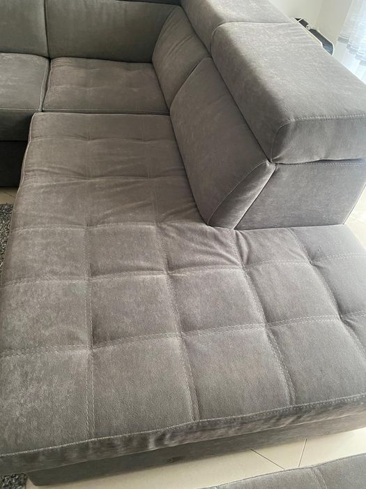 Narożnik z funkcją spania+2pufy