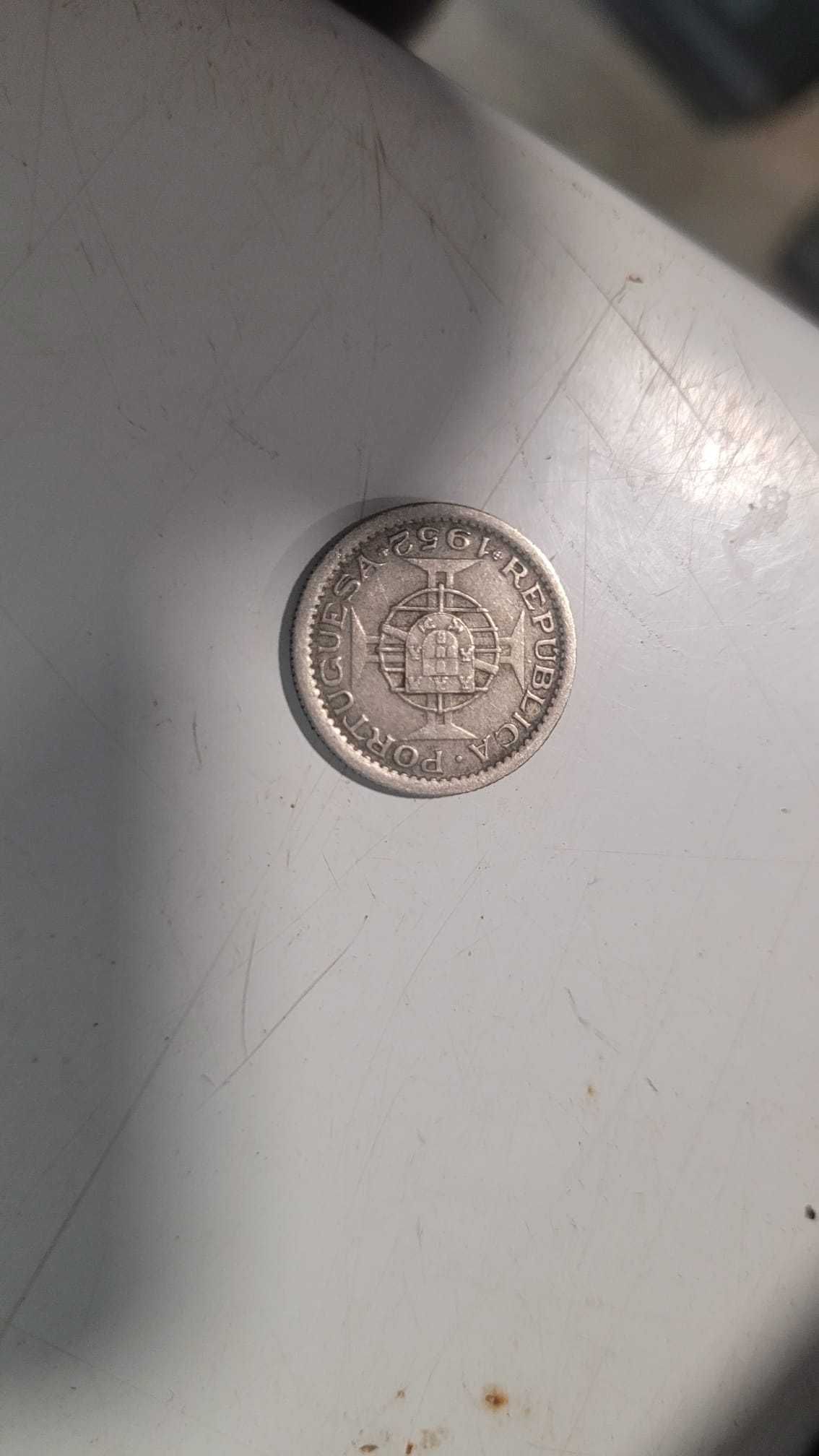 Lote Moedas Antigas Escudos