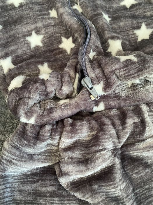 Плюшевий костюм на замочку