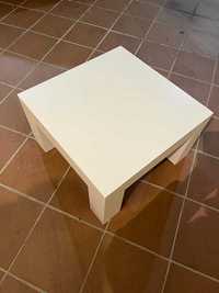 Mesa de centro de madeira de castanho lacada a branco. - 60,00 Euros