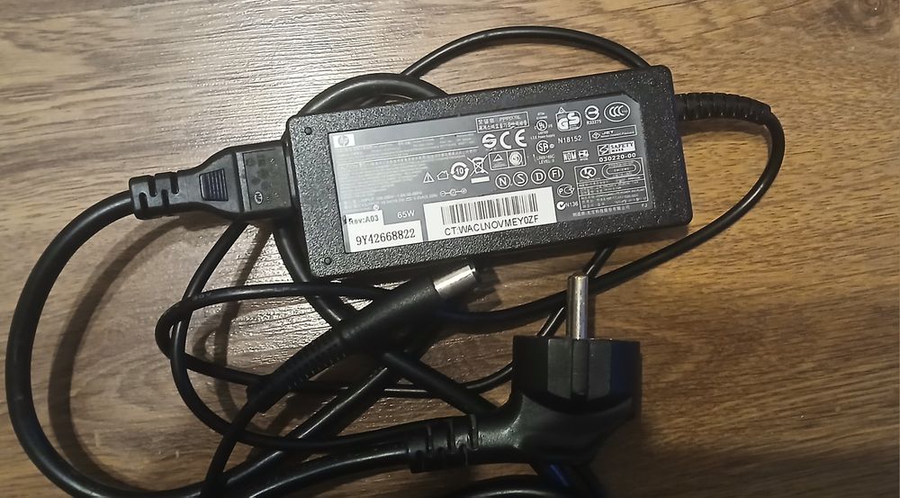 Блок питания HP 65W рабочий