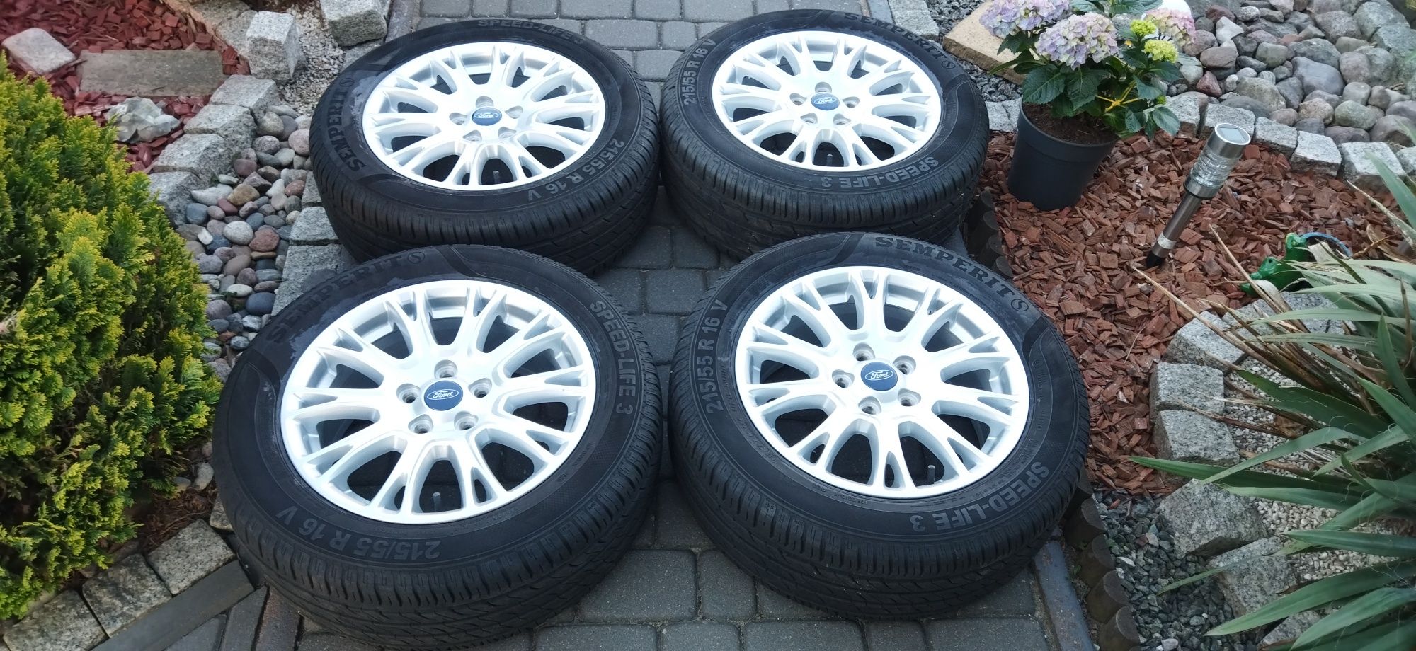 5x108 16 Cali Alu 215/55/16 Ford Mondeo S-Max Focus C-Max